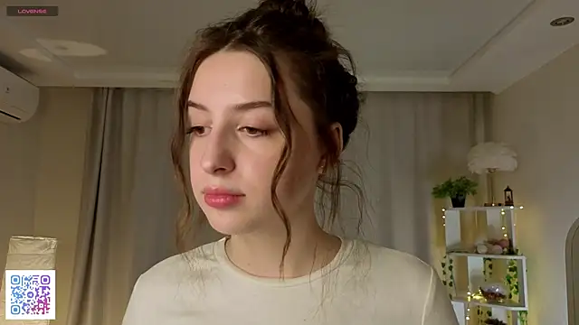 LeanneDinkle online show from 02-21-26, 04:46