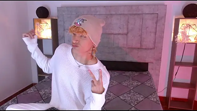 lucke collins22 online show from 02-03-26, 06:11