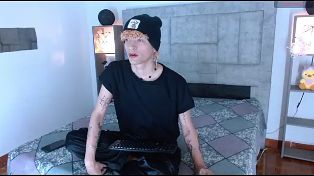 lucke collins22 online show from 02-05-26, 06:29