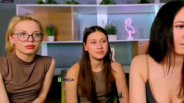 arianaa cat online show from 03-01-26, 07:38