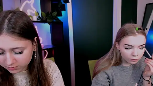 arianaa cat online show from 03-21-26, 07:13