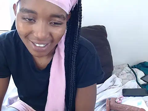 Snapshot of SexyyMandy chatting on 02-19-26, 12:45 SexyyMandy online show from 02-19-26, 12:45