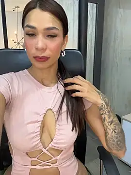 Snapshot of SofiaRivero chatting on 02-15-26, 08:16 SofiaRivero online show from 02-15-26, 08:16