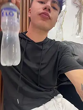 Snapshot of AlexanderCollman2 chatting on 02-18-26, 09:33 AlexanderCollman2 online show from 02-18-26, 09:33