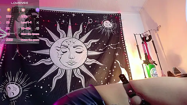 Snapshot of MadLustt chatting on 02-26-26, 02:27 MadLustt online show from 02-26-26, 02:27