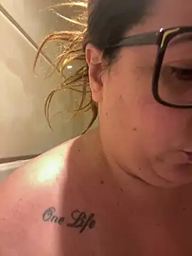 Snapshot of JasmineGlow7 chatting on 02-13-26, 04:03 JasmineGlow7 online show from 02-13-26, 04:03