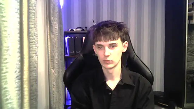 Snapshot of Sweet_Dude chatting on 02-26-26, 08:52 Sweet Dude online show from 02-26-26, 08:52