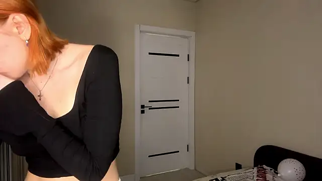 Snapshot of LuxuryRita chatting on 02-14-26, 12:57 LuxuryRita online show from 02-14-26, 12:57