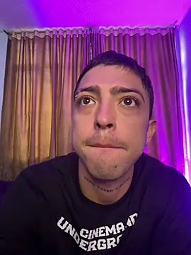 Snapshot of SavageBond_ chatting on 02-07-26, 09:51 SavageBond online show from 02-07-26, 09:51