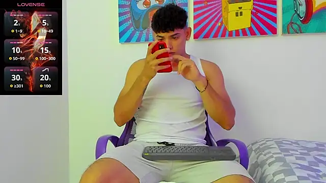 Snapshot of justin_payn14 chatting on 02-06-26, 01:36 justin payn14 online show from 02-06-26, 01:36