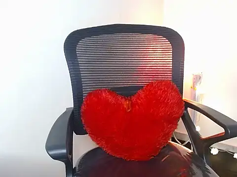 ELIZA 01 online show from 02-06-26, 05:56