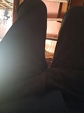 hot---boy1 online show from 04-06-26, 02:09