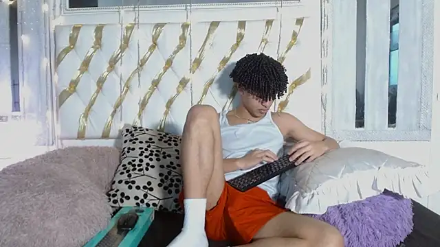 Snapshot of ian_smith_ chatting on 02-12-26, 11:49 ian smith online show from 02-12-26, 11:49