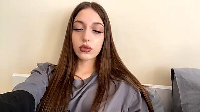 CutieWorm online show from 02-05-26, 11:15