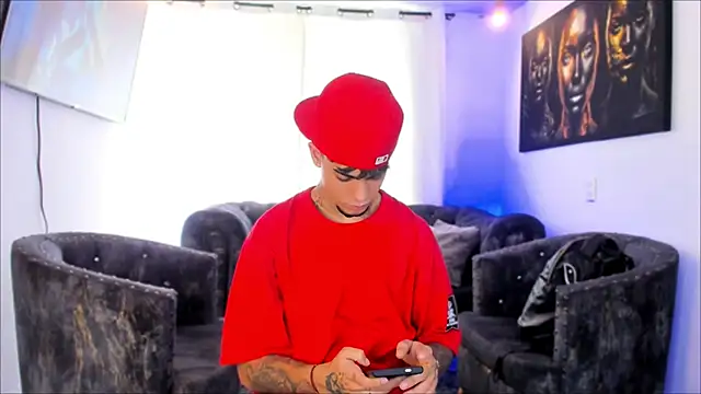 Snapshot of miguel_aguirre_ chatting on 02-01-26, 02:15 miguel aguirre online show from 02-01-26, 02:15