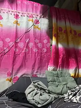 Queen-barbie online show from 02-17-26, 06:58