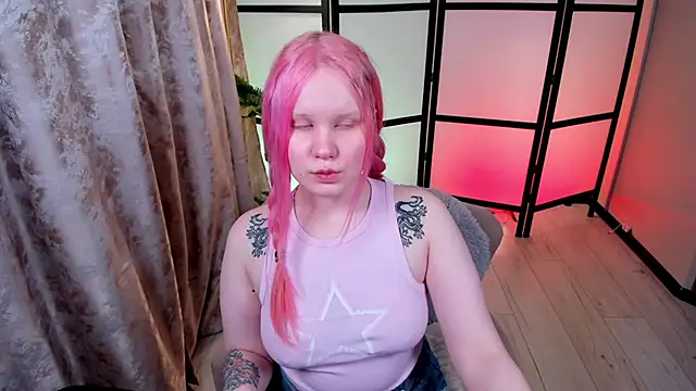 Snapshot of AnnieVibe chatting on 02-24-26, 05:33 AnnieVibe online show from 02-24-26, 05:33