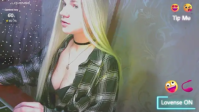 Snapshot of Shiny_Victoria chatting on 02-08-26, 08:40 Shiny Victoria online show from 02-08-26, 08:40