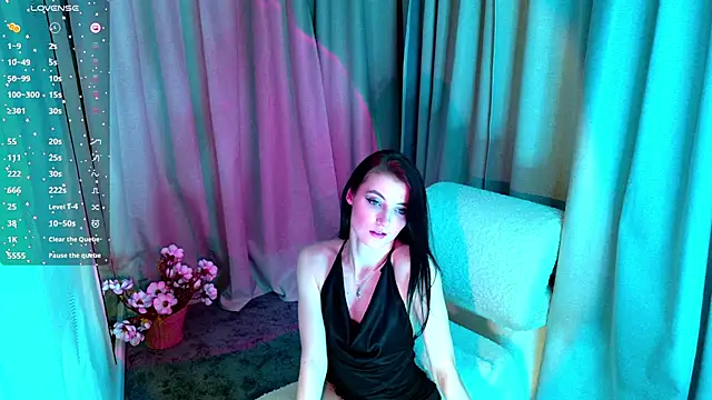 NicoleLuxe online show from 02-19-26, 04:58