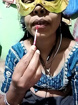 Royal hotti0011 online show from 03-25-26, 09:04