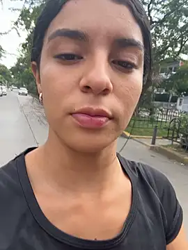 Snapshot of NaniBlossomX chatting on 03-01-26, 07:27 NaniBlossomX online show from 03-01-26, 07:27