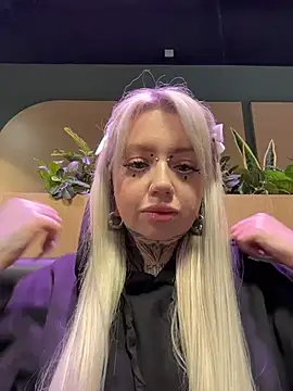 Snapshot of Chiibi chatting on 02-08-26, 10:07 Chiibi online show from 02-08-26, 10:07