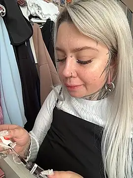 Snapshot of Chiibi chatting on 02-25-26, 08:24 Chiibi online show from 02-25-26, 08:24