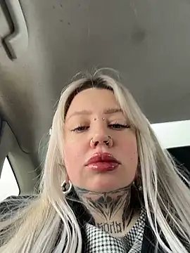 Snapshot of Chiibi chatting on 02-27-26, 10:04 Chiibi online show from 02-27-26, 10:04