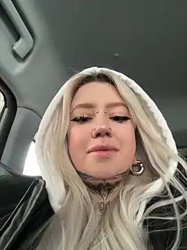 Snapshot of Chiibi chatting on 02-28-26, 10:27 Chiibi online show from 02-28-26, 10:27