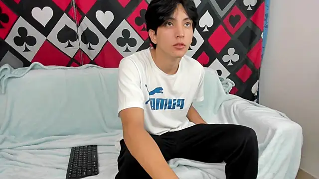 Snapshot of Steerlingxvx chatting on 02-05-26, 12:32 Steerlingxvx online show from 02-05-26, 12:32