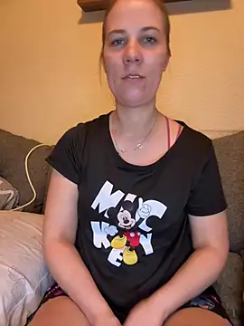 Snapshot of VanesaSeduce chatting on 02-07-26, 04:33 VanesaSeduce online show from 02-07-26, 04:33