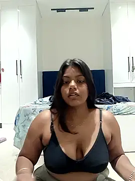 Snapshot of Sunitak450 chatting on 02-18-26, 12:56 Sunitak450 online show from 02-18-26, 12:56