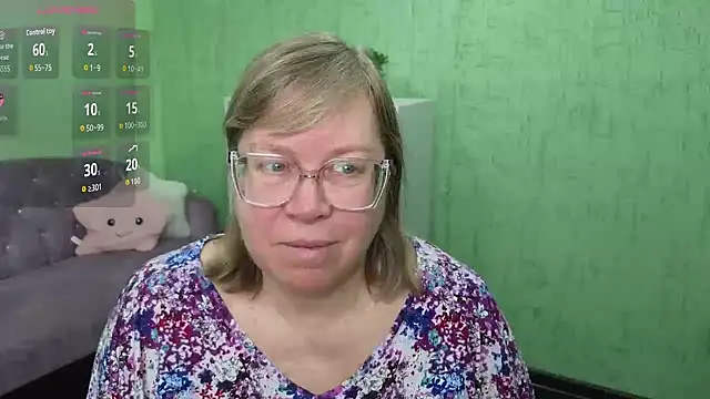 Snapshot of Emma_Eclipsee chatting on 02-05-26, 09:14 Emma Eclipsee online show from 02-05-26, 09:14