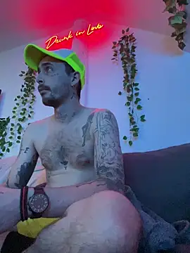 Snapshot of Piratee666 chatting on 02-04-26, 12:27 Piratee666 online show from 02-04-26, 12:27