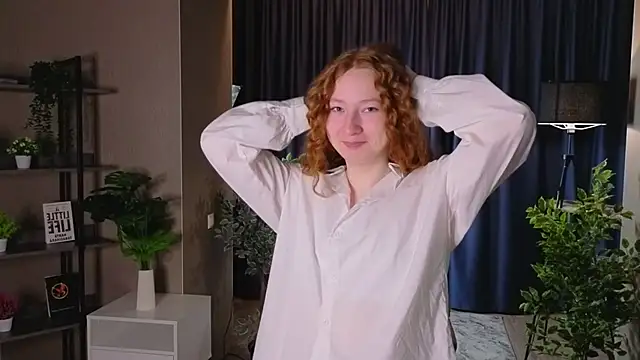 Snapshot of MaraButtrey chatting on 02-06-26, 01:10 MaraButtrey online show from 02-06-26, 01:10