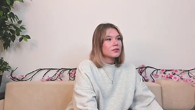 Snapshot of JonnaWalby chatting on 02-08-26, 04:43 JonnaWalby online show from 02-08-26, 04:43