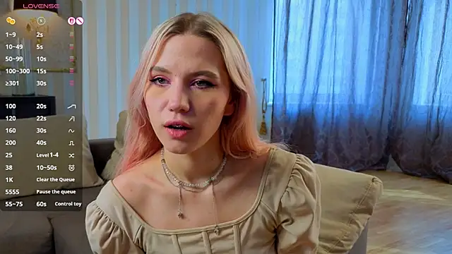 Snapshot of SimonaKaroly chatting on 02-22-26, 09:52 SimonaKaroly online show from 02-22-26, 09:52