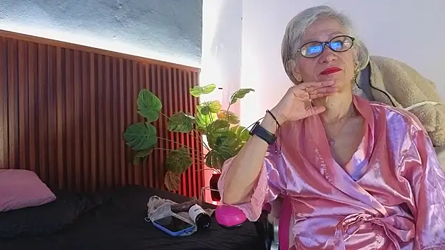 miss monserrate01 online show from 02-11-26, 01:05