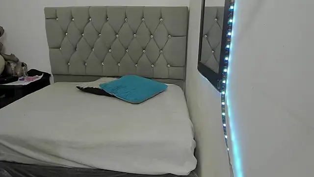 Snapshot of _1DERECK chatting on 02-20-26, 09:43 1DERECK online show from 02-20-26, 09:43