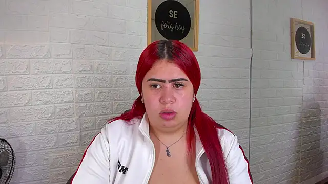 Snapshot of sofierouseS chatting on 02-11-26, 12:32 sofierouseS online show from 02-11-26, 12:32