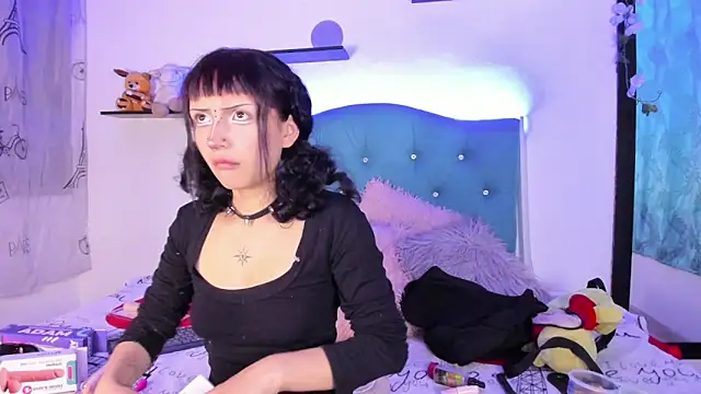 Snapshot of Gemma_honey chatting on 02-16-26, 01:07 Gemma honey online show from 02-16-26, 01:07