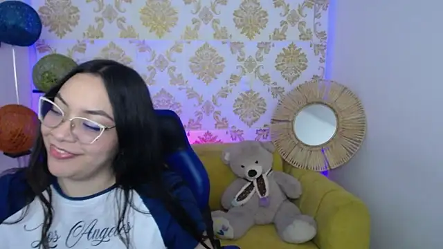 Snapshot of ALISS_M_ chatting on 02-05-26, 08:02 ALISS M online show from 02-05-26, 08:02