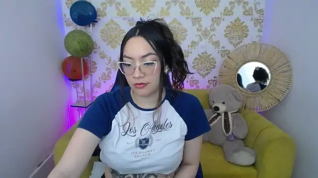 Snapshot of ALISS_M_ chatting on 02-17-26, 07:42 ALISS M online show from 02-17-26, 07:42