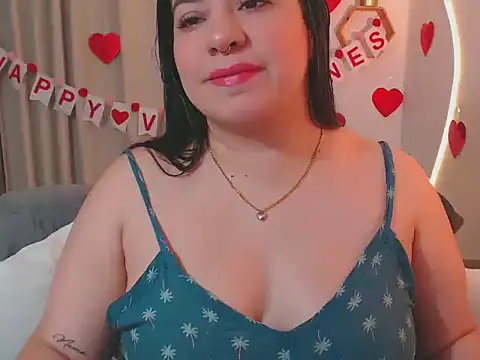 Snapshot of isabum_ chatting on 02-14-26, 11:18 isabum online show from 02-14-26, 11:18