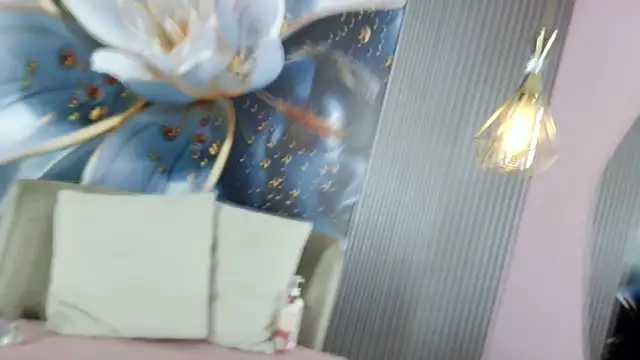 Snapshot of rouxinferno_cr chatting on 02-24-26, 03:15 rouxinferno cr online show from 02-24-26, 03:15