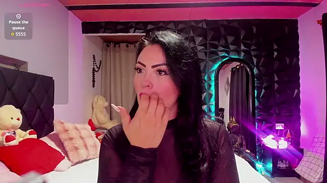 Snapshot of LINDA_BLER chatting on 02-04-26, 06:47 LINDA BLER online show from 02-04-26, 06:47