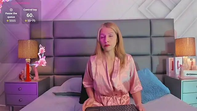 AlexaFoxx  online show from 02-10-26, 12:53