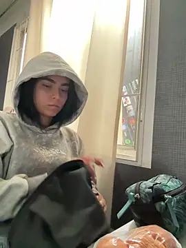 Snapshot of Sara_Fernandez_ chatting on 02-19-26, 01:29 Sara Fernandez online show from 02-19-26, 01:29