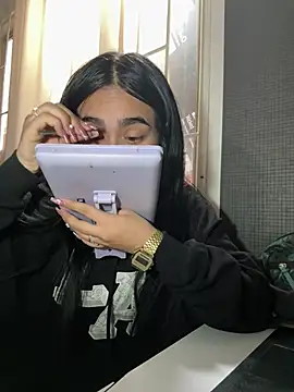 Snapshot of Sara_Fernandez_ chatting on 02-20-26, 01:55 Sara Fernandez online show from 02-20-26, 01:55