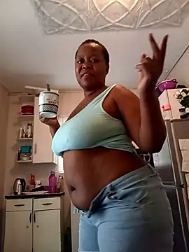 Snapshot of lah17 chatting on 02-25-26, 10:47 lah17 online show from 02-25-26, 10:47